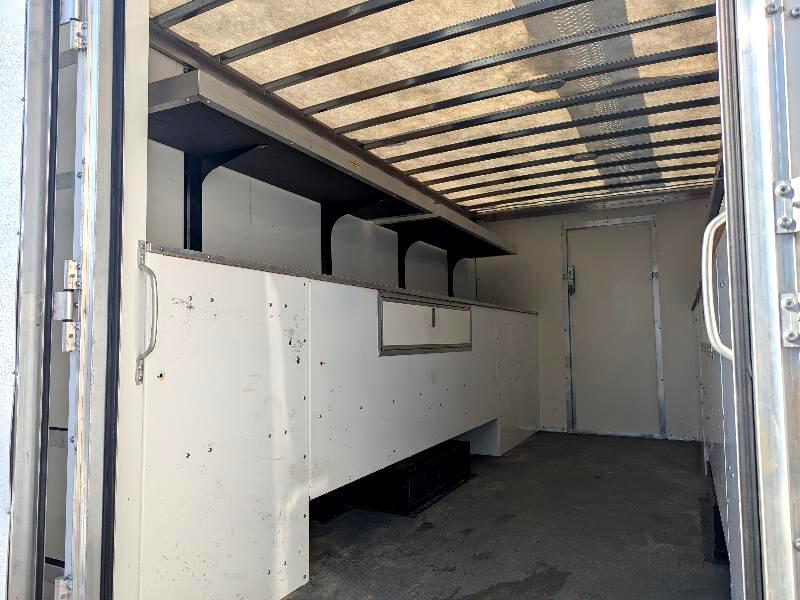 Ford E-450 Super Duty  2023