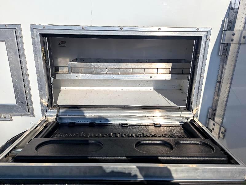 Ford E-450 Super Duty  2023