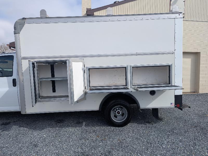 GMC Savana G3500 159 in. 2022