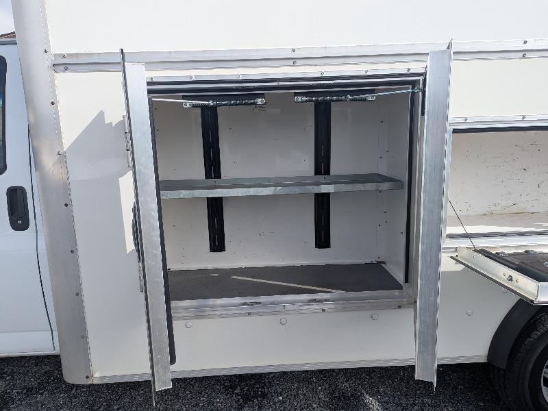 GMC Savana G3500 159 in. 2022