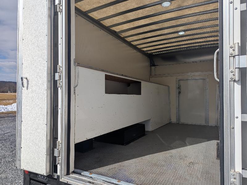 GMC Savana G3500 159 in. 2022