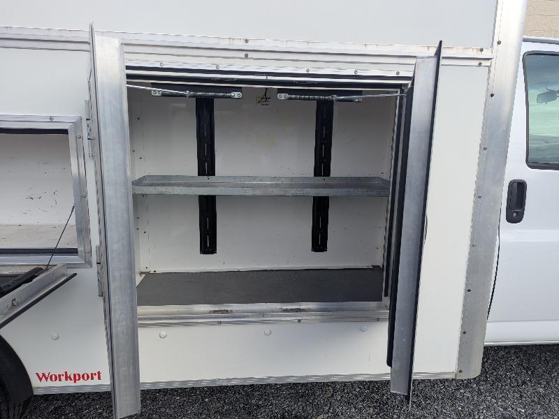 GMC Savana G3500 159 in. 2022