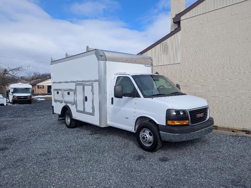 GMC Savana G3500 159 in. 2022