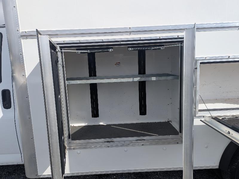 GMC Savana G3500 159 in. 2022