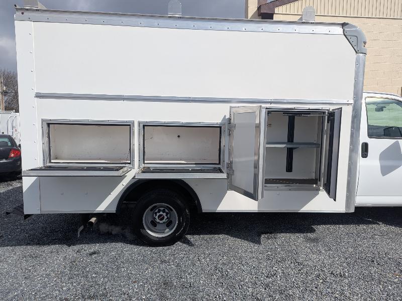 GMC Savana G3500 159 in. 2022