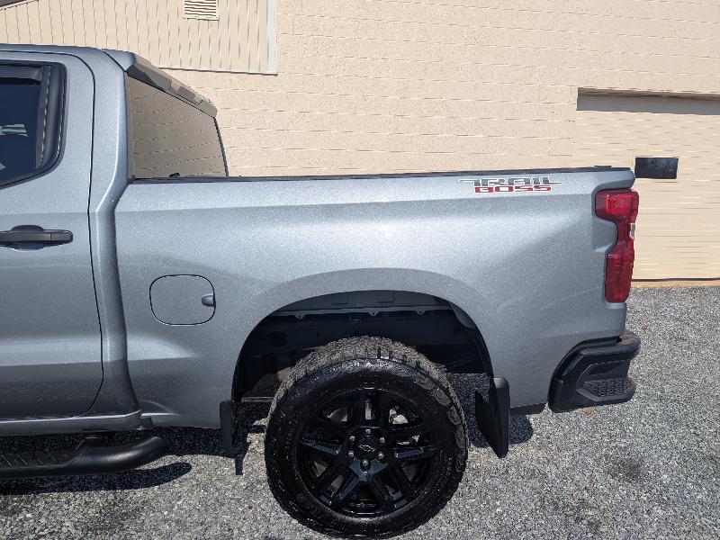 Chevrolet Silverado 1500 Trail Boss Custom Crew Cab 4WD 2024