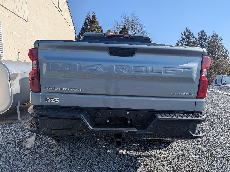 Chevrolet Silverado 1500 Trail Boss Custom Crew Cab 4WD 2024