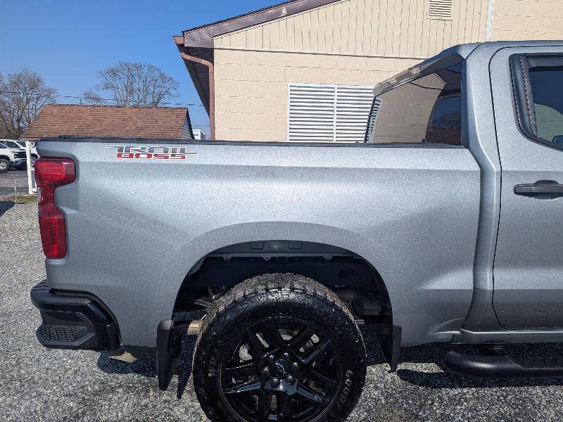 Chevrolet Silverado 1500 Trail Boss Custom Crew Cab 4WD 2024