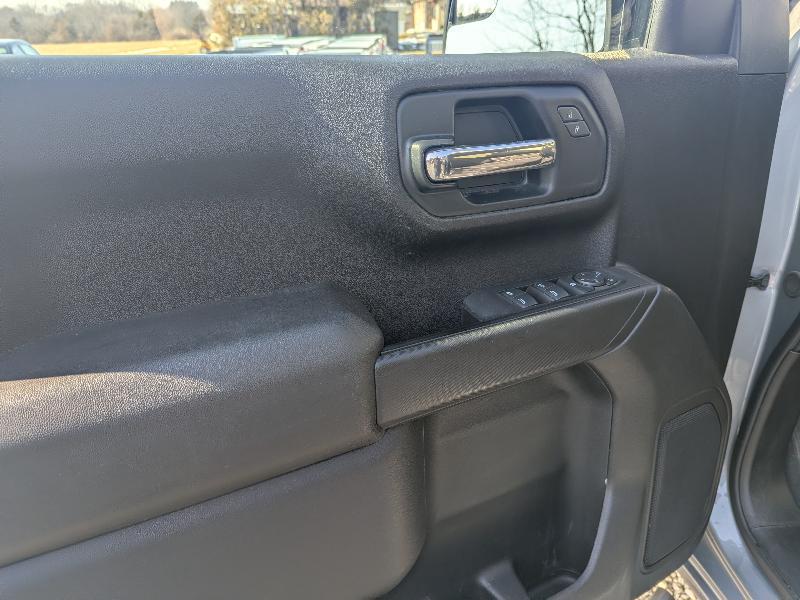 Chevrolet Silverado 1500 Trail Boss Custom Crew Cab 4WD 2024