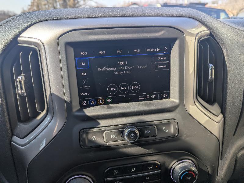 Chevrolet Silverado 1500 Trail Boss Custom Crew Cab 4WD 2024