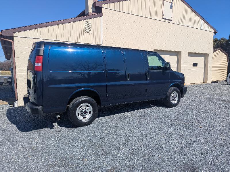 GMC Savana G2500 Cargo 2017