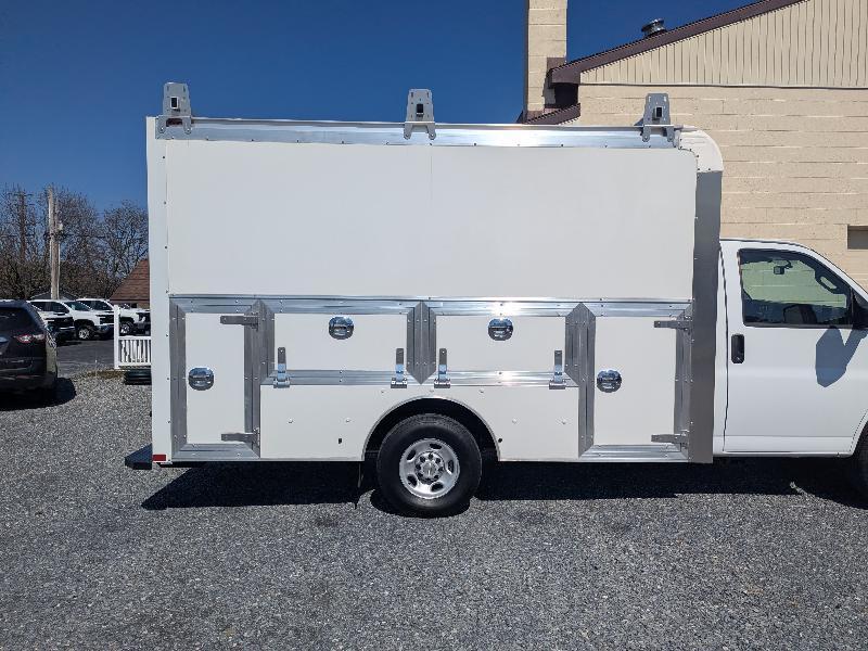 Chevrolet Express G3500 139" 2025