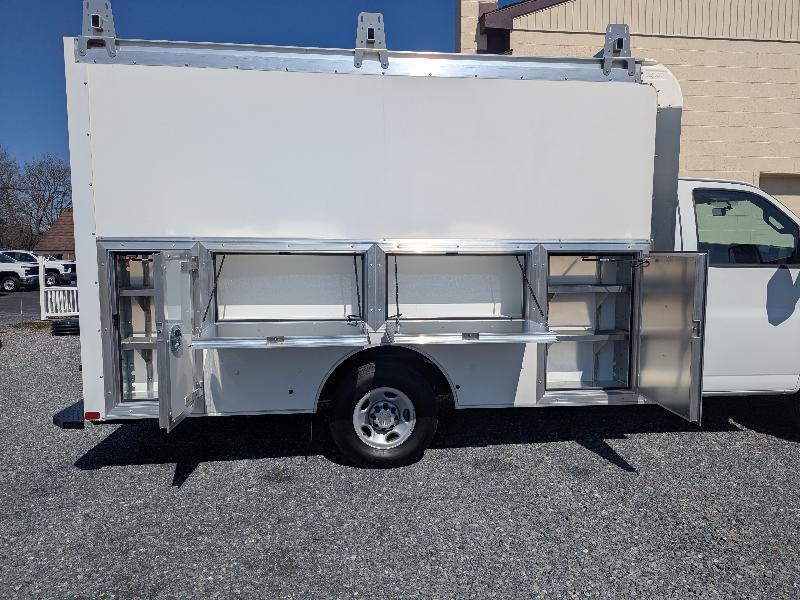 Chevrolet Express G3500 139" 2025