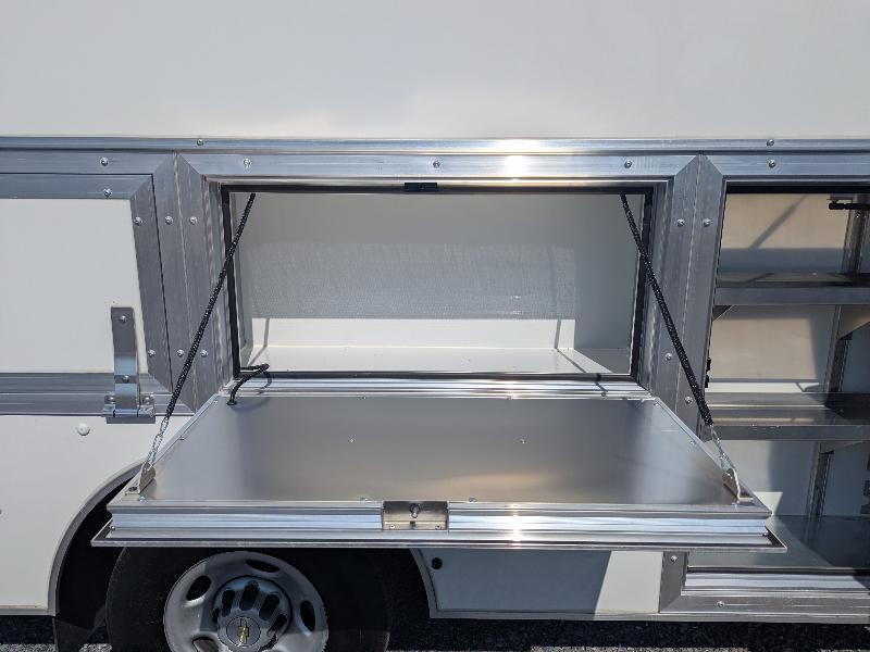 Chevrolet Express G3500 139" 2025