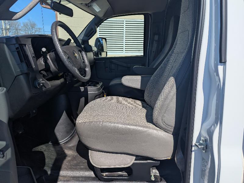 Chevrolet Express G3500 139" 2025