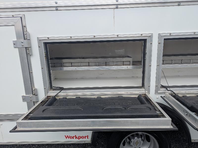 Chevrolet Express G4500 159" 2023