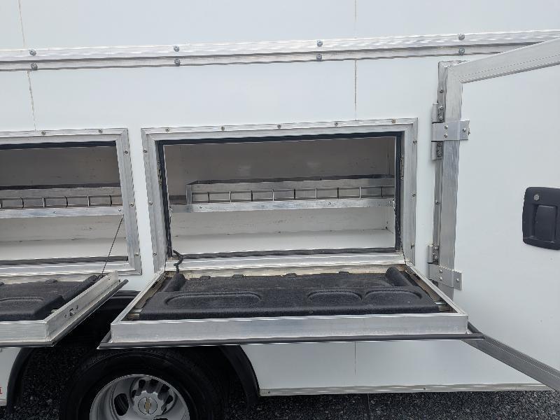 Chevrolet Express G4500 159" 2023