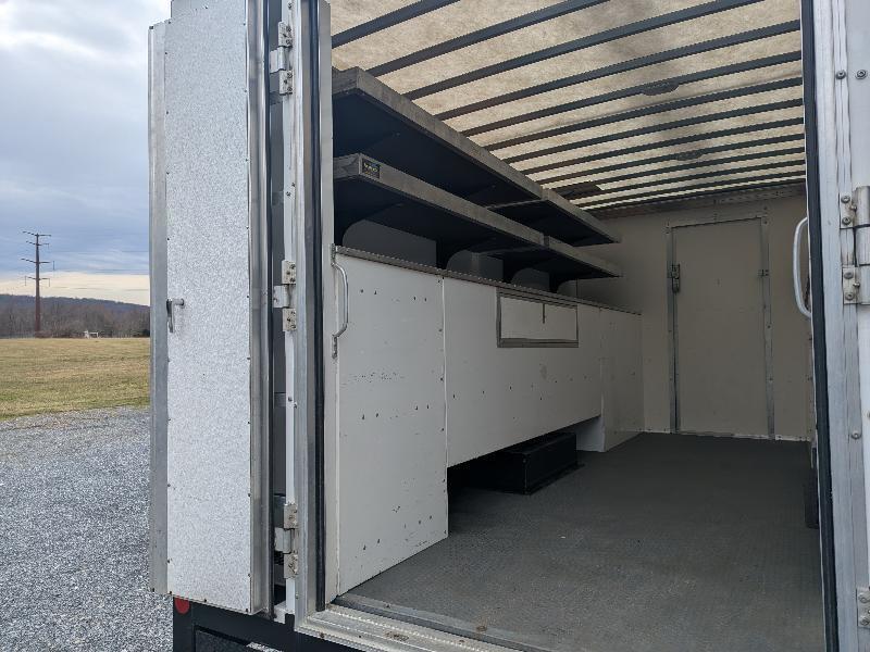 Chevrolet Express G4500 159" 2023