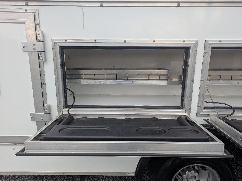 Chevrolet Express G4500 159" 2023