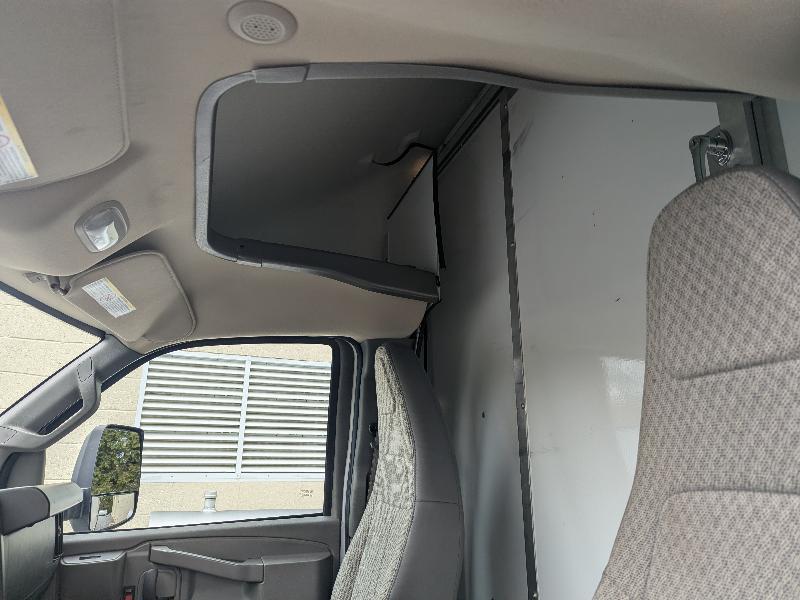 Chevrolet Express G4500 159" 2023