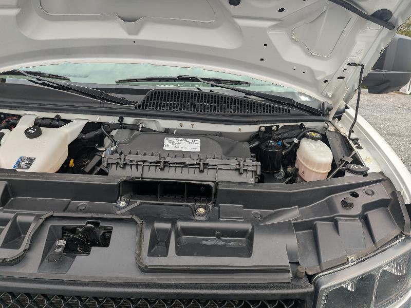 Chevrolet Express G4500 159" 2023