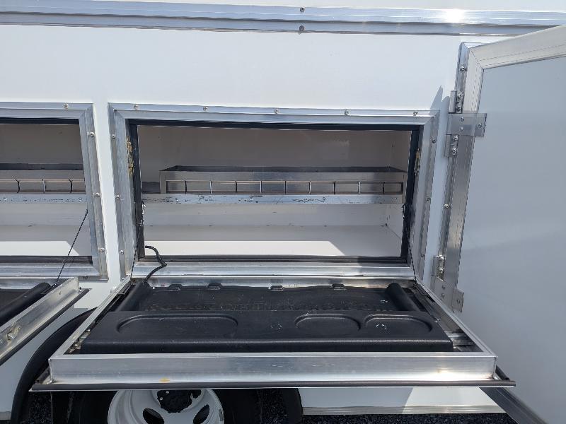 Ford Econoline E-350 Super Duty 2024