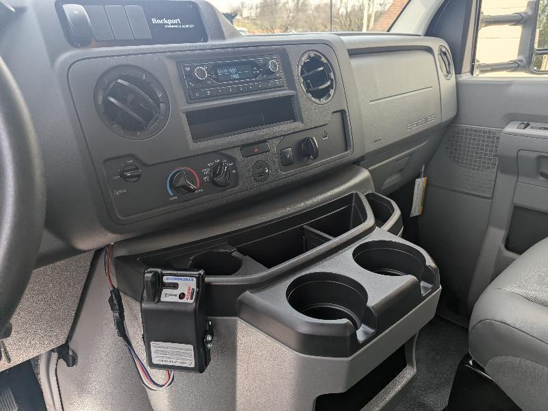 Ford Econoline E-350 Super Duty 2024