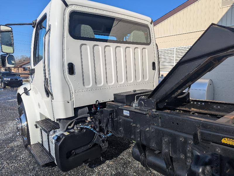 Freightliner M2 106 Medium Duty  2020
