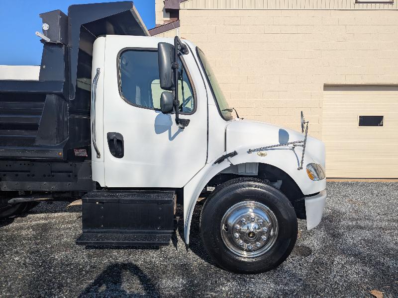 Freightliner M2 106 Medium Duty  2020