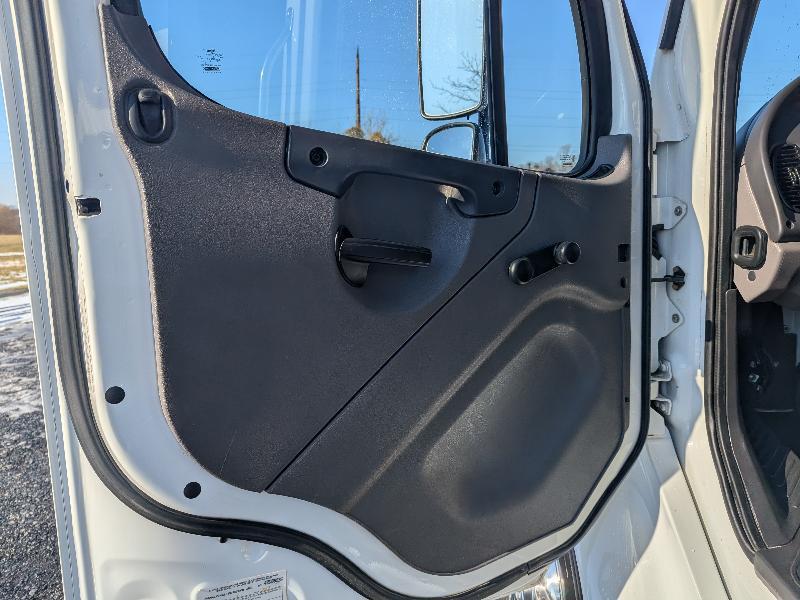 Freightliner M2 106 Medium Duty  2020