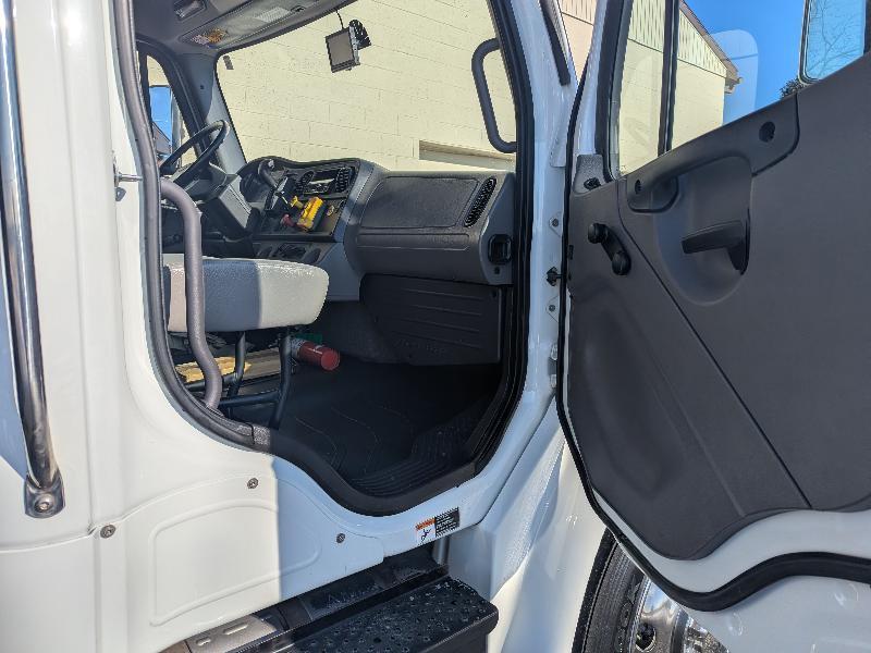 Freightliner M2 106 Medium Duty  2020