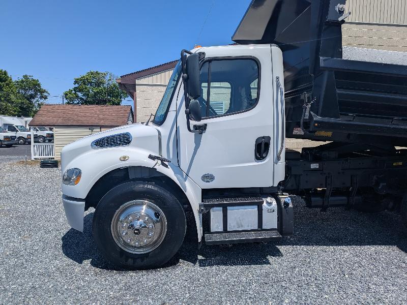 Freightliner M2 106 Medium Duty  2020