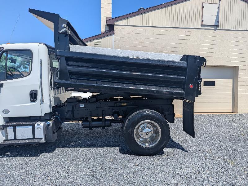 Freightliner M2 106 Medium Duty  2020