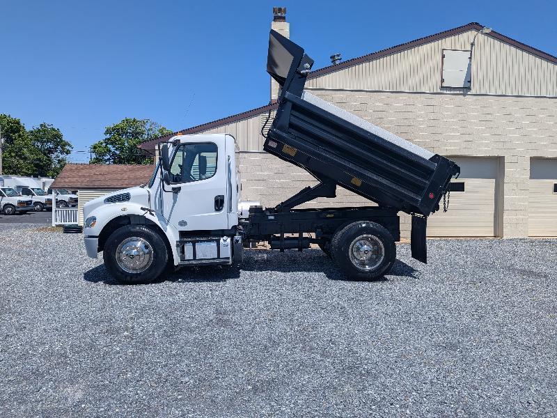 Freightliner M2 106 Medium Duty  2020