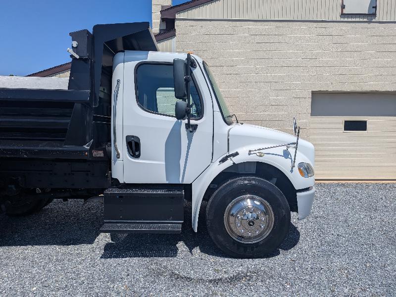 Freightliner M2 106 Medium Duty  2020