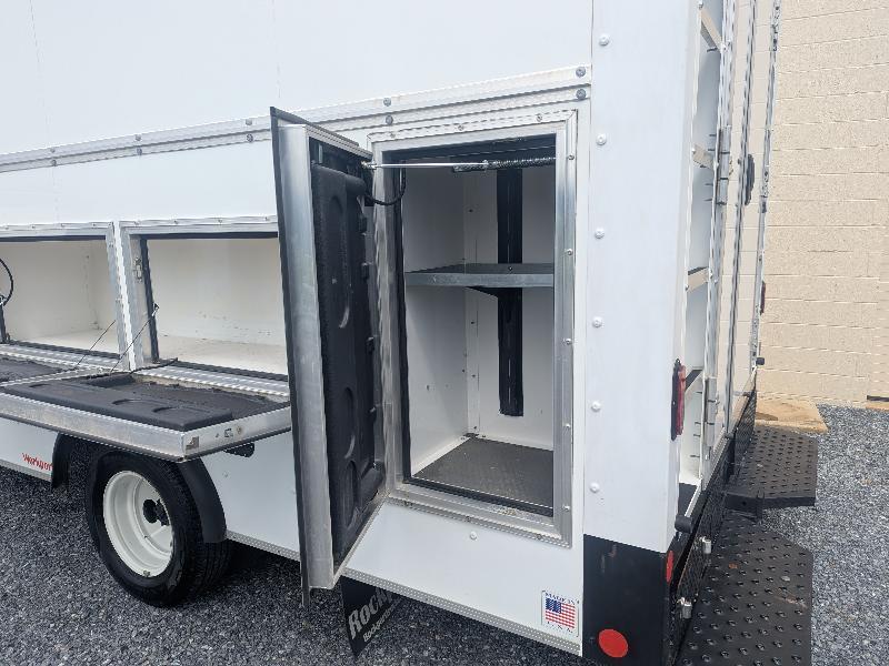 Ford Econoline E-450 2025