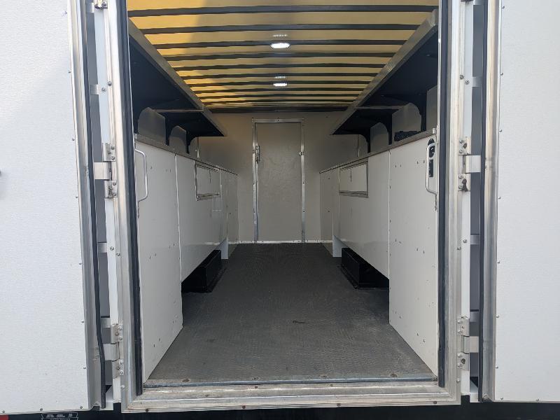 Ford Econoline E-450 2025