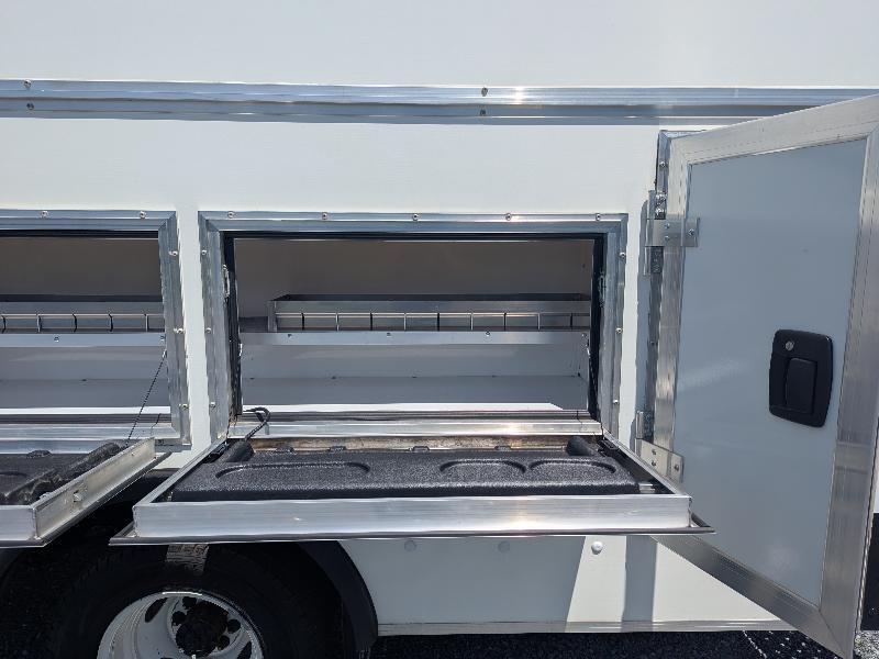 Ford Econoline E-450 2025