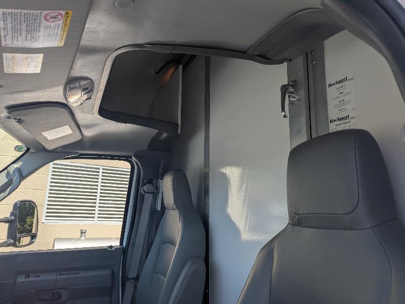 Ford Econoline E-450 2025