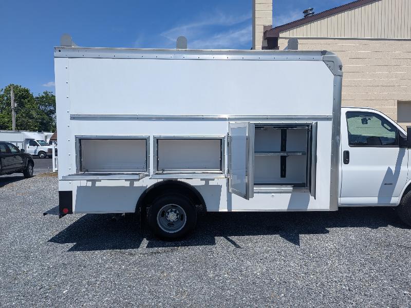 Chevrolet Express G3500 159" 2022