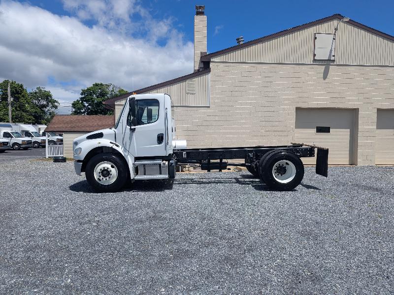 Freightliner M2 106 Medium Duty - 2020