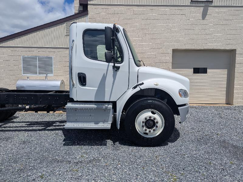 Freightliner M2 106 Medium Duty - 2020