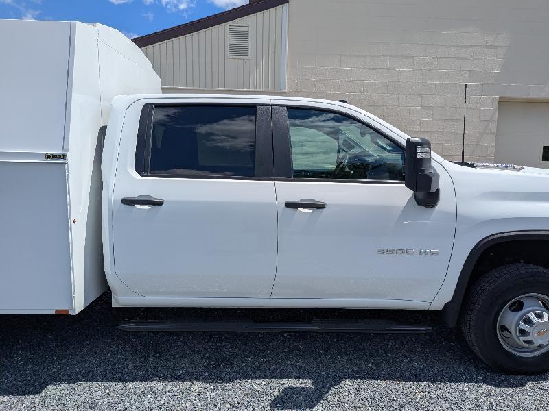 Chevrolet Silverado 3500HD Work Truck Crew Cab 4WD 2024
