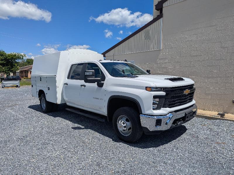 Chevrolet Silverado 3500HD Work Truck Crew Cab 4WD 2024