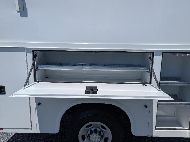 Chevrolet Express G3500 139" 2023