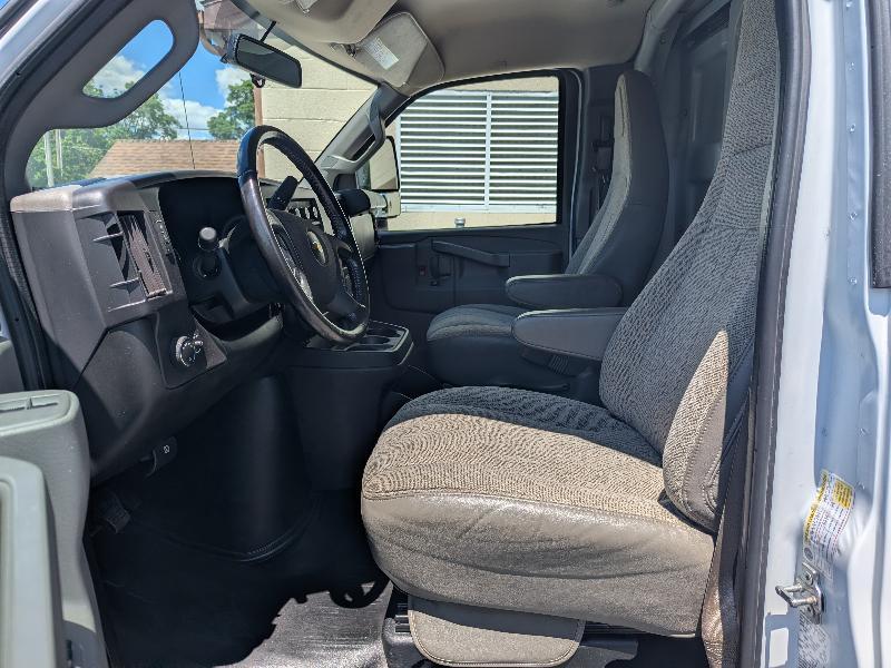 Chevrolet Express G3500 139" 2023