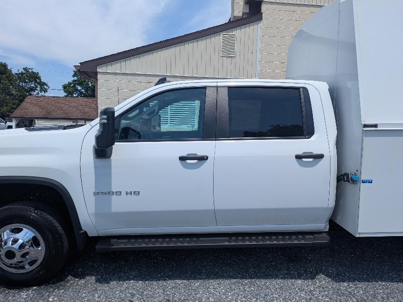 Chevrolet Silverado 3500HD Work Truck Crew Cab Long Box 4WD 2025