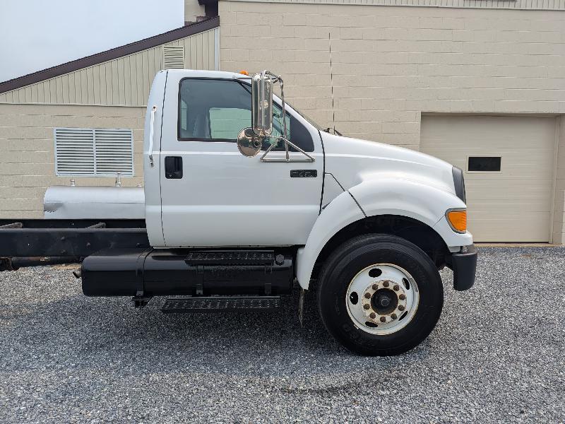 Ford F-750 Regular Cab 2WD DRW 2007