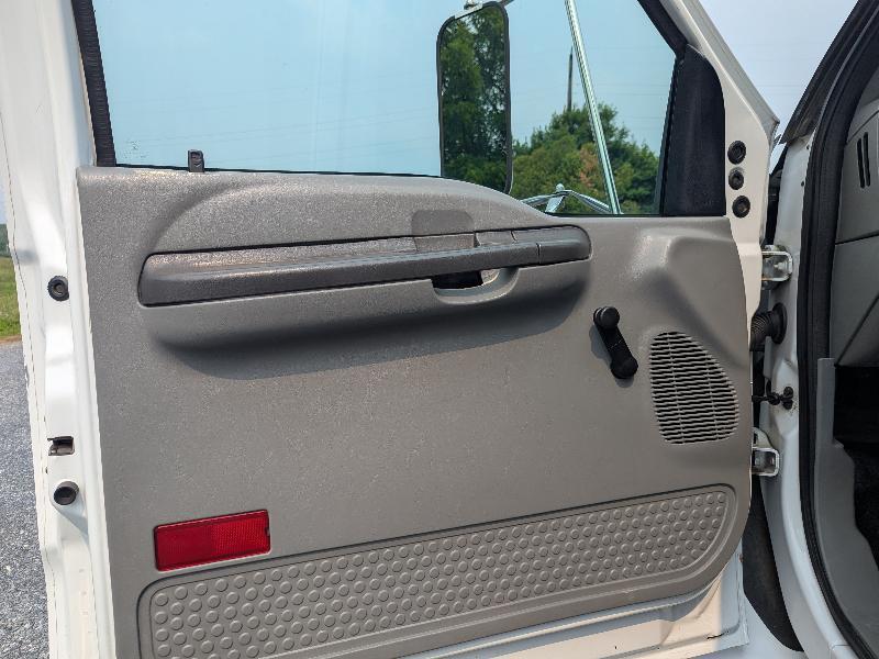 Ford F-750 Regular Cab 2WD DRW 2007