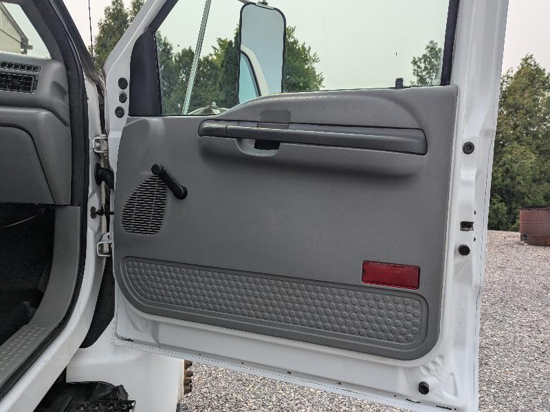 Ford F-750 Regular Cab 2WD DRW 2007